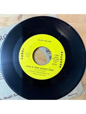 Glen McCabe -Maybe it's the way you Move/Even in your Darkest Hour 45rpm VG+ R17